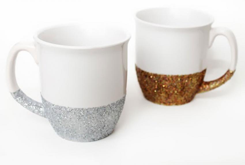 Glitter mugs, easy and cheap DIY gifts