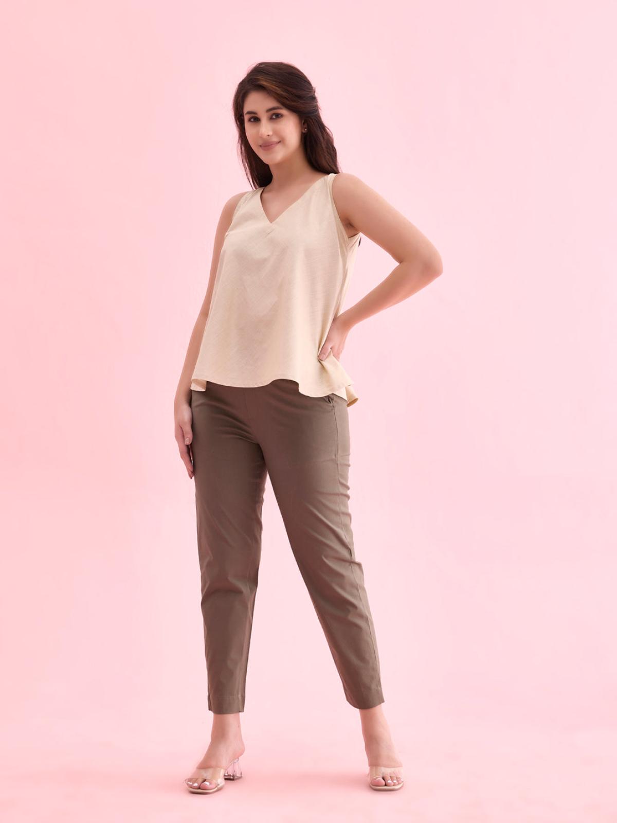 What To Wear With Formal Pants For Women: Tops, Blazers & Footwear by Rohit Verma