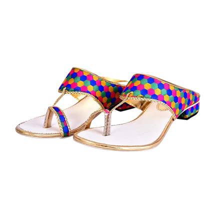 myntra kolhapuri chappals