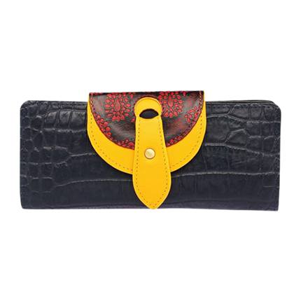 shop HOLII Womens Casual Wear Snap Closure 1 Fold Wallet online shop HOLII Womens Casual Wear Snap Closure 1 Fold Wallet online