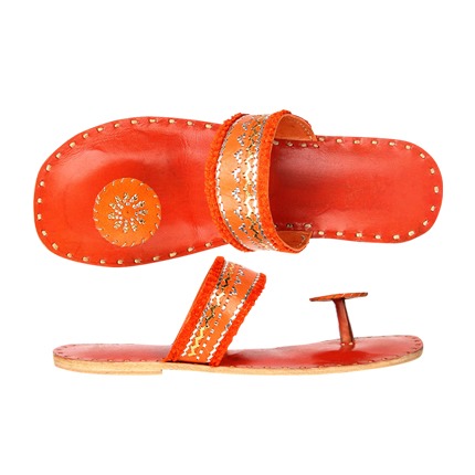 kolhapuri chappal myntra