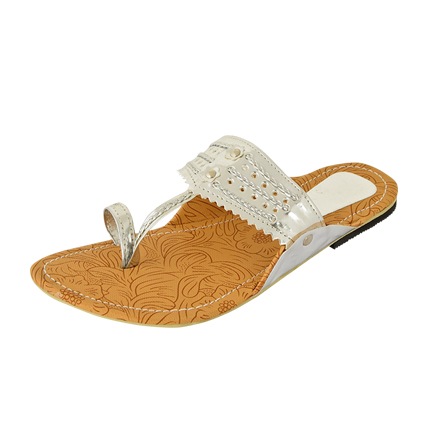 Womens Silver Kolhapuri fancy chappal 